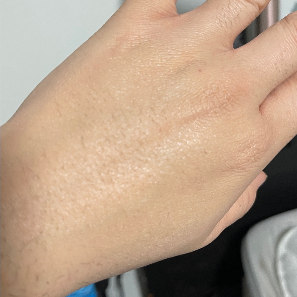 It Cosmetics Bye Bye Foundation SPF 50+ Broad Spectrum - Picture 5 of 7
